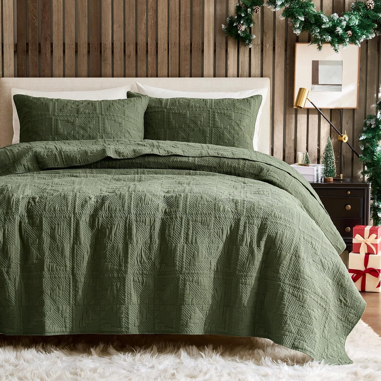 WDCOZY Olive Green Christmas Quilt Queen Size, 100% Cotton Lightweight Reversible Bedding Set with 2 Pillow Sham, Xmas Tree Block Pattern Farmhouse Bedspread Coverlet Holiday Thin Comforter All Season